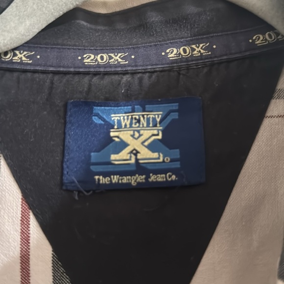 Beautiful wrangler Twenty X Plaid Button Down Shirt size L - Picture 4 of 5